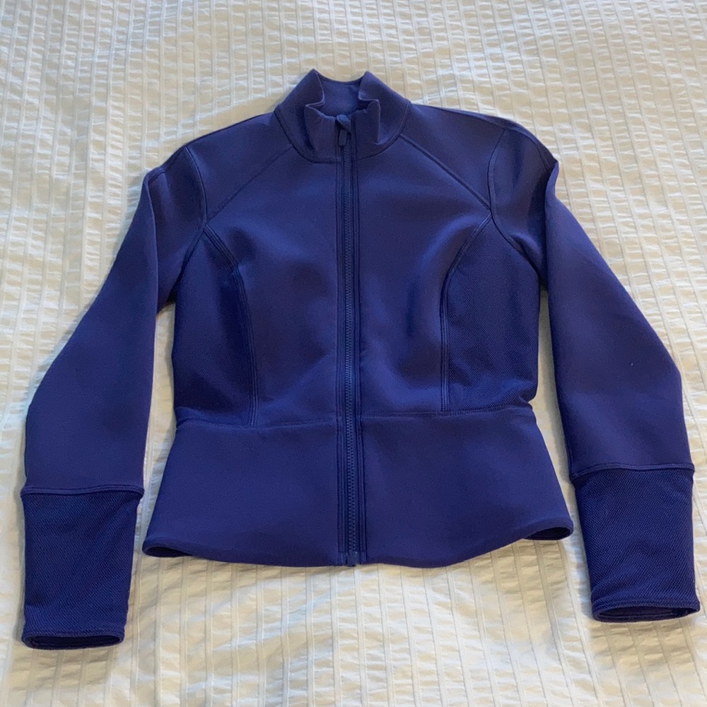 Lululemon jacket size 6